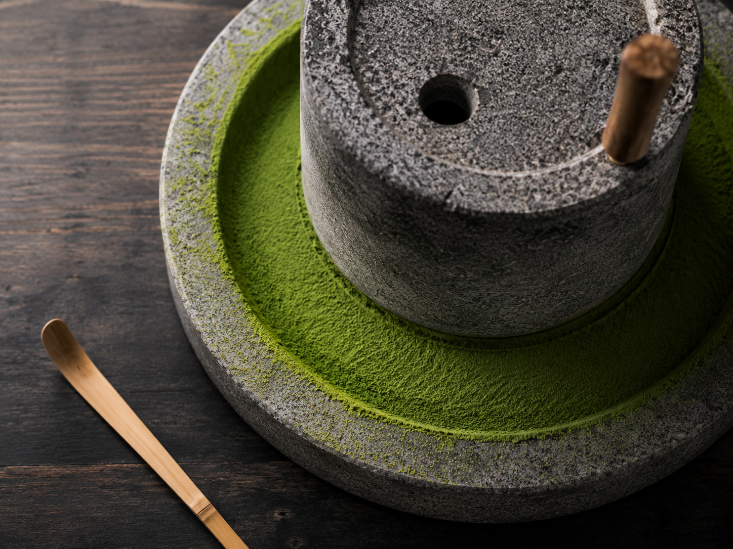 Granite stone mill grinding matcha